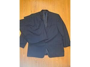 Hart Schaffner Marx 2 Piece Suit 44R 38x29 Navy Striped Wool